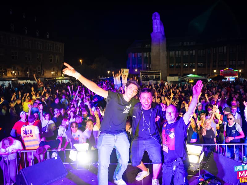 Jannik auf der Bühne beim Mallorca-XXL-Open-Air